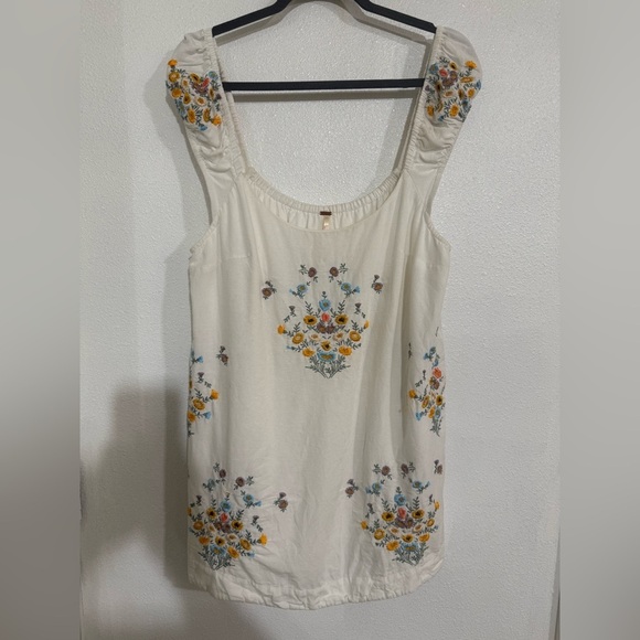 Free People Wildflower Floral Embroidered White mini Dress Sz S - Picture 6 of 8